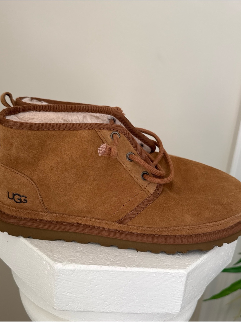 UGG Men’s Chestnut Brown Suede Chukka Boots sz 8 New! No box shearling lined